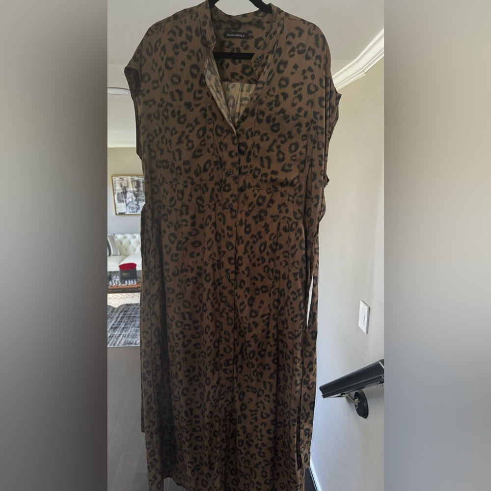 Women’s Banana Republic XL Animal Print Maxi Dress